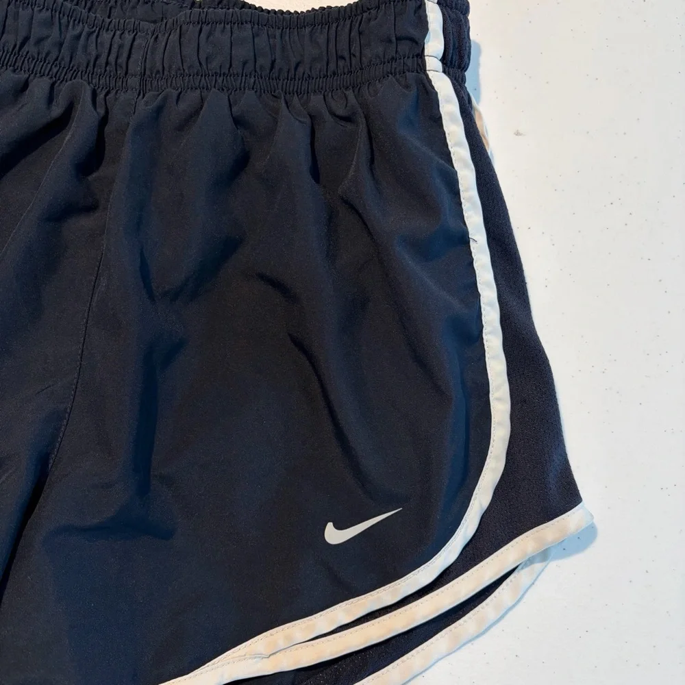 Nike Dri-FIT Tempo Women's Brief-Lined Running Shorts - Picture 7 of 12
